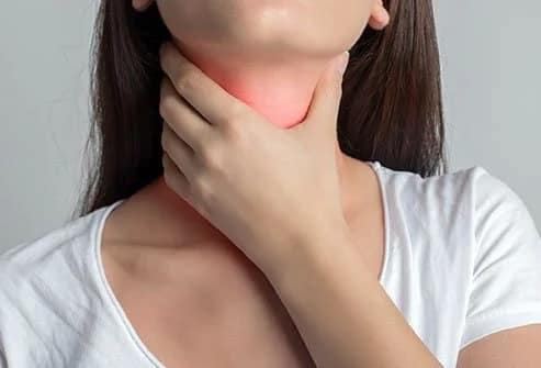 Sore throat for a long time can lead to many diseases Sore Throat: लंबे समय से गले में खराश है, कहीं ये बीमारियां तो पनप रहीं