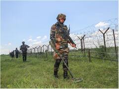 असम में उल्फा का आतंकी हथियारों समेत गिरफ्तार, सेना और पुलिस का ज्वाइंट ऑपरेशन