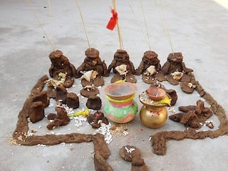 ਕਦੋਂ ਮਨਾਈ ਜਾਵੇਗੀ ਗੋਵਰਧਨ ਪੂਜਾ 2025? ਅੱਜ ਜਾਂ ਕੱਲ੍ਹ...ਜਾਣ ਲਓ ਮੁਹੂਰਤ ਅਤੇ ਪੂਜਾ ਦੀ ਵਿਧੀ