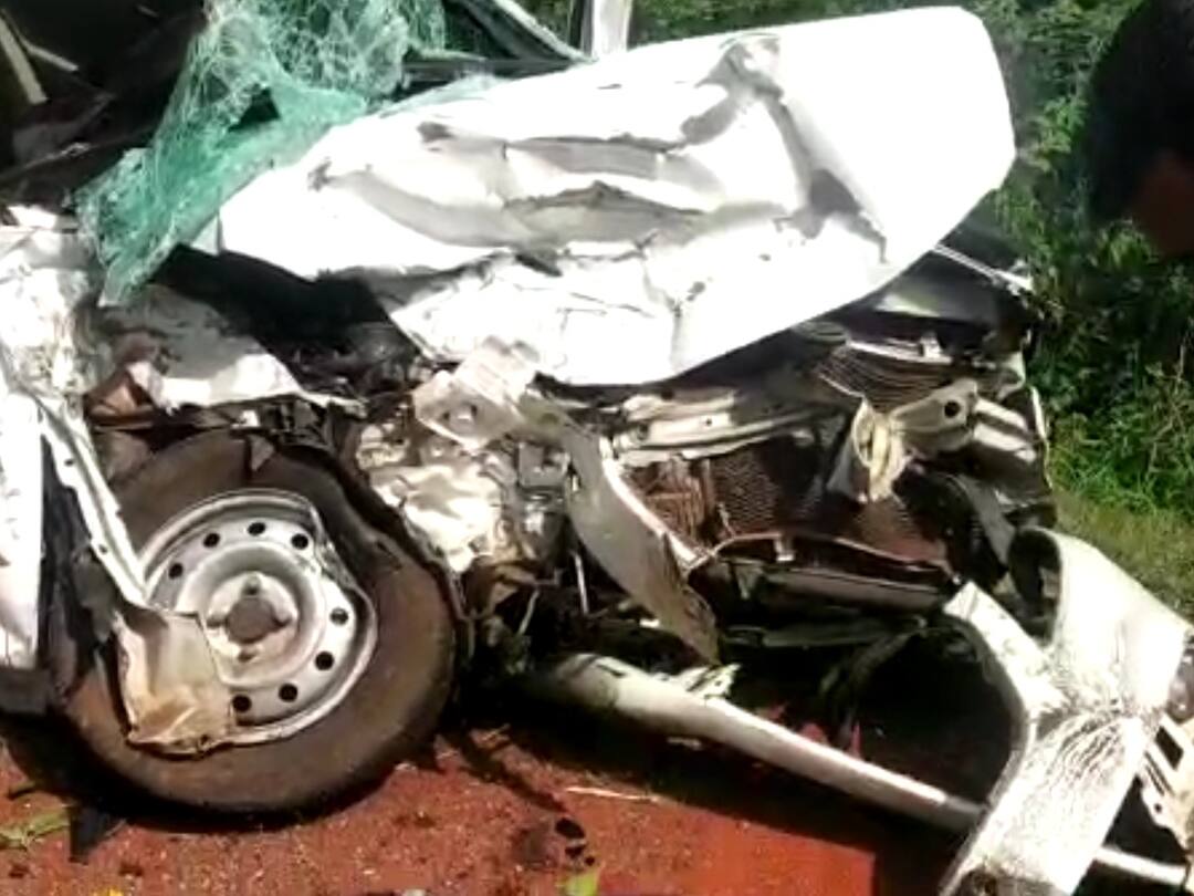 Four people were killed in an accident at Soudatti taluka of Belgaum district Belgaum News : बेळगावमधील सौंदत्तीत तीन वाहनांचा भीषण अपघात, चार जण ठार  