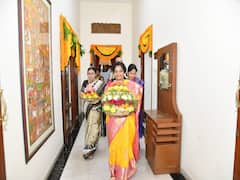 Bathukamma Celebrations: రాజ్ భవన్ లో ఘనంగా బతుకమ్మ సంబురాలు, ఉత్సాహంగా పాల్గొన్న గవర్నర్!