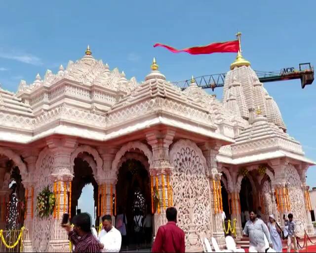 નવરાત્રીના પહેલા દિવસે દેવી શૈલપુત્રીની પૂજા કરવામાં આવે છે. માતા શૈલપુત્રી હિમાલયરાજની પુત્રી છે.