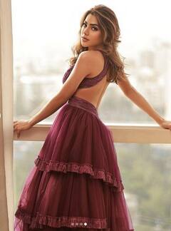 Nikki Tamboli: ਨਿੱਕੀ ਤੰਬੋਲੀ ਨੇ ਡੀਪ ਨੇਕ ਡਰੈੱਸ 'ਚ ਸ਼ੇਅਰ ਕੀਤੀਆਂ ਬੋਲਡ ਤਸਵੀਰਾਂ, ਸੁਕੇਸ਼ ਚੰਦਰਸ਼ੇਖਰ ਮਾਮਲੇ ਨੂੰ ਲੈ ਕੇ ਚਰਚਾ 'ਚ ਹੈ ਅਦਾਕਾਰਾ