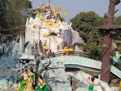 Delhi Famous Devi Maa Temple: नवरात्रि में दिल्ली के इन प्राचीन मंदिरो में करें देवी मां के दर्शन, पूरी होगी हर मनोकामना