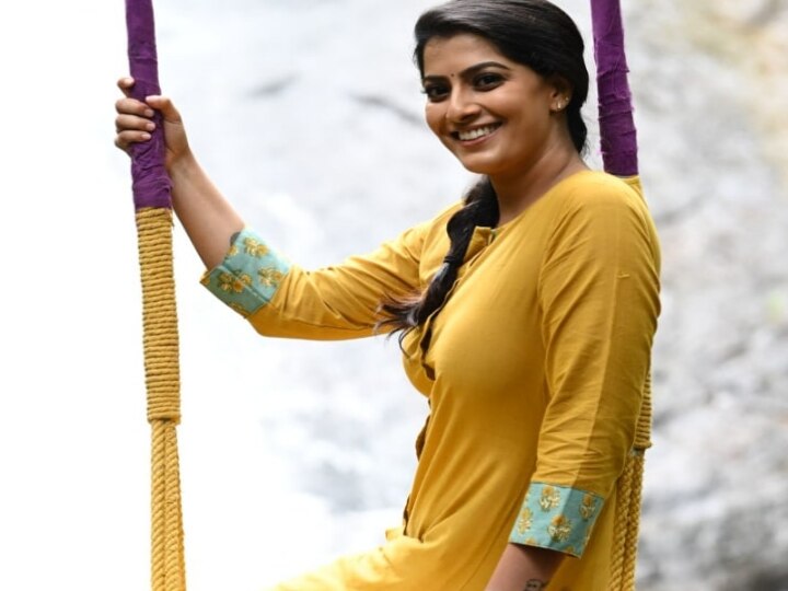 Varalakshmi in Sabari Movie: சைக்கலாஜிக்கல் திரில்லர் படத்தில் வரலக்ஷ்மி... கொடைக்கானலில் முடித்த 