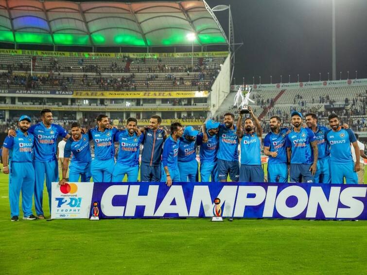 ICC T20I Rankings: India extend lead at the top after series win over Australia ICC T20I Team Rankings: ऑस्ट्रलियाविरुद्ध टी-20 मालिका विजयानंतर टीम इंडियाला मोठा फायदा!