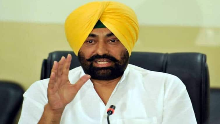 Sukhpal Khaira to Bhagwant Maan demand Compensation of 50 thousand per acre to the Punjab Farmers According to 'Delhi Model' ਭਗਵੰਤ ਮਾਨ 'ਦਿੱਲੀ ਮਾਡਲ' ਮੁਤਾਬਕ ਕਿਸਾਨਾਂ ਨੂੰ ਦੇਣਗੇ 50 ਹਜ਼ਾਰ ਪ੍ਰਤੀ ਏਕੜ ਮੁਆਵਜ਼ਾ ? ਖਹਿਰਾ, ਬੋਲੇ ਹੁਣ 'ਬਦਲਾਵ' ਦਾ ਟੈਸਟ