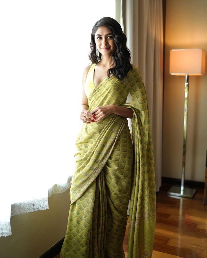அது உந்தன் தீண்டலே