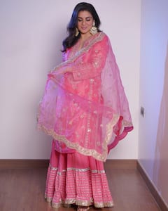 PHOTO: 'कुंडली भाग्य' अभिनेत्री श्रद्धा आर्याचा बबली अंदाज; फोटो चर्चेत!