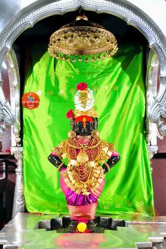 Navratri 2022 : नवरात्रीनिमित्त रुक्मिणी माता सजली पारंपरिक दागिन्यांनी; नऊ दिवस रोज माता दिसणार विविध रूपांत