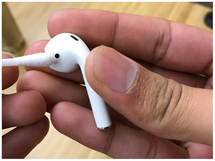 How To Clean Earbuds Know Easy And Perfect Way