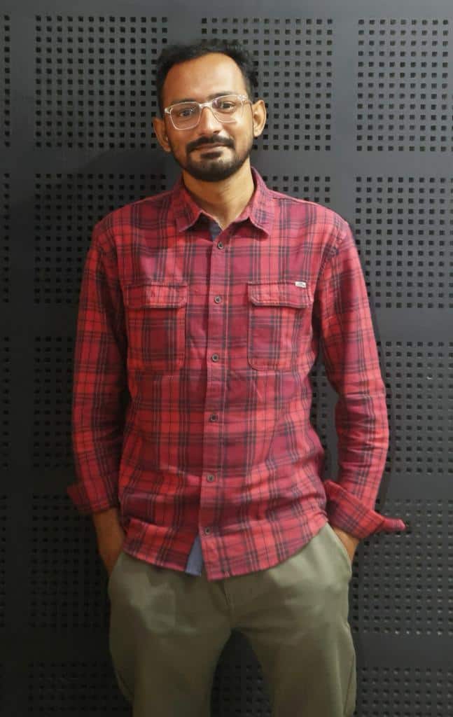 গল্পের বিষয়বস্তু কিছুটা এমন, 'IIC - Indie Institute of Creativity', যেখানে সুযোগ পেতে প্রতিবছর যে পরীক্ষাটা হয়, সেটিকে বিশ্বের অন্যতম কঠিন পরীক্ষা হিসেবে বিবেচনা করা হয়। তার কারণ এখানে পাশের হার মাত্র ০.০০২ শতাংশ।