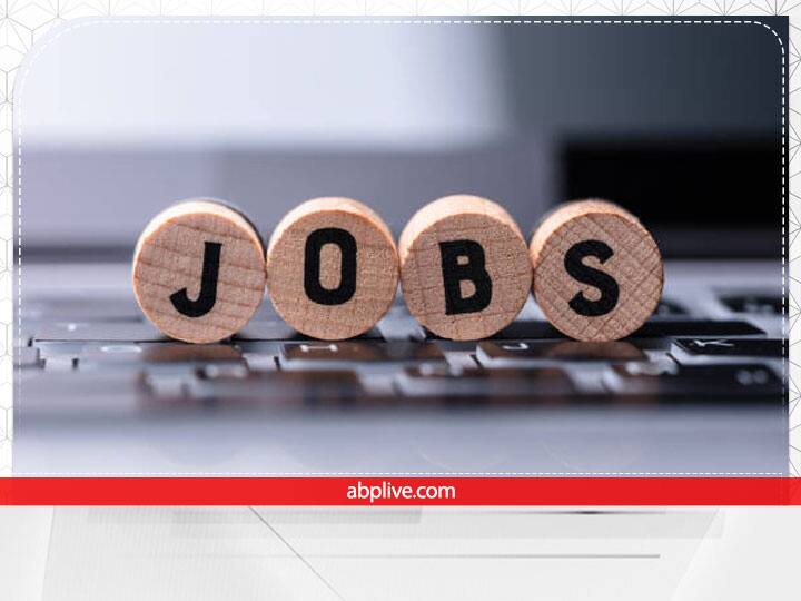 NHSRC Jobs 2022: नेशनल हेल्थ सिस्टम रिसोर्स सेंटर द्वारा एक भर्ती अधिसूचना जारी की गई है. जिसके मुताबिक एनएचएसआरसी में डायरेक्टर पद पर भर्ती की जाएगी.
