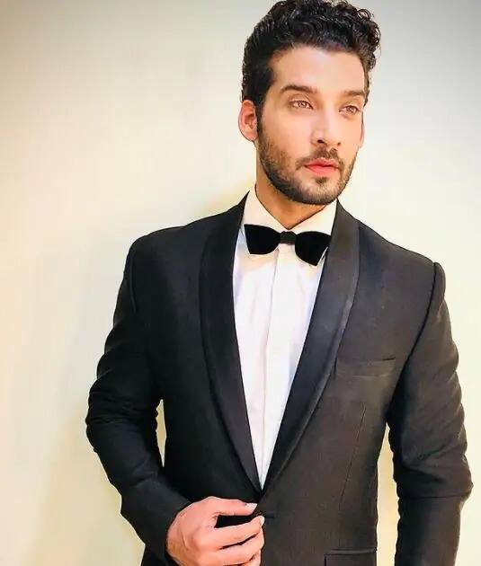 ਸੋਸ਼ਲ ਮੀਡੀਆ 'ਤੇ ਖਬਰਾਂ ਆ ਰਹੀਆਂ ਹਨ ਕਿ ਗੌਤਮ ਵਿਗ 'ਬਿੱਗ ਬੌਸ 16' ਦੇ ਪਹਿਲੇ ਕੰਟੈਸਟਿਡ ਕੰਟੈਸਟੈਂਟ ਹਨ। ਹਾਲਾਂਕਿ ਅਜੇ ਤੱਕ ਇਸ ਦੀ ਪੁਸ਼ਟੀ ਨਹੀਂ ਹੋਈ ਹੈ।