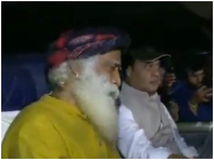 CM Himanta Biswa Sarma on Night safari in kaziranga national park with sadhguru काजीरंगा में सदगुरु के साथ नाइट सफारी पर विवाद को लेकर हिमंत बिस्व सरमा बोले- रात में भी मिल जाती है मंजूरी