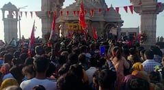 Navratri 2022: પ્રથમ નોરતે પાવાગઢ ખાતે ઉમટ્યું ભક્તોનું મહેરામણ, જુઓ તસવીરો