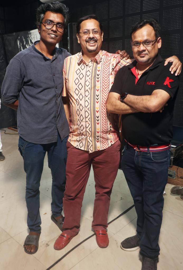 এছাড়াও রয়েছেন, সবুজ বর্ধন, আভেরী সিংহ রায়, শিলাদিত্য চট্টোপাধ্যায়, পলাশ হক, দেবরাজ ভট্টাচার্য, দুর্বার শর্মা, অনুজয় চট্টোপাধ্যায়, শাশ্বতী সিনহা, সাগ্নিক বসু, পার্থপ্রতিম বন্দ্যোপাধ্যায়, কৌশানী মুখোপাধ্যায়, সৌমিক মৈত্র