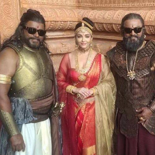 யார் காட்டுச் சிறுக்கி இவ