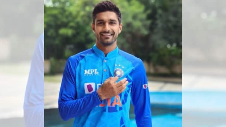 IND vs SA T20 Series Deepak Hooda Ruled Out India vs South Africa T20 Due to Back Injury Deepak Hooda Ruled Out: পিঠের চোট, দক্ষিণ আফ্রিকা সিরিজ থেকে ছিটকে গেলেন দীপক হুডা