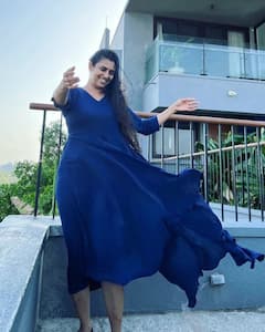 Intinti Gruhalakshmi Kasthuri Photos: చిరుగాలిలో ఆటలాడుతున్న 'ఇంటింటి గృహలక్ష్మి'  కస్తూరి