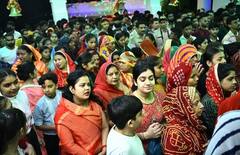 Navratri 2022: ઘર-ઘર ઘટ સ્થાપનાની સાથે શક્તિની ઉપાસનાનું પર્વ શારદિય નવરાત્રી શરૂ, જુઓ તસવીરો