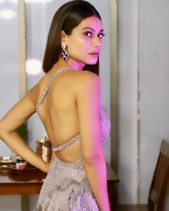 शादी के बाद और भी हसीन हो गई हैं Payal Rohatgi, बैकलेस ड्रेस में दिखा ग्लैमरस लुक