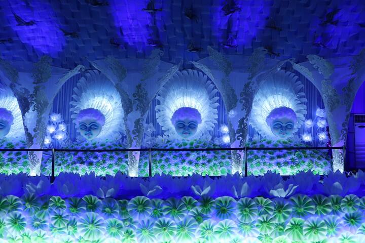 या देखाव्यासाठी 18 कलावंत सलग साडेचार महिने परिश्रम घेत होते.