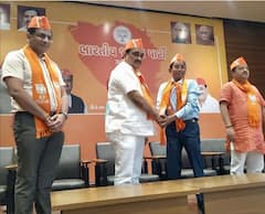 સુરતમાં રત્ન કલાકારોને નોકરીમાંથી કાઢી મુકવાની ધમકી આપનાર ઉદ્યોગપતિનું ભાજપમાં સ્વાગત