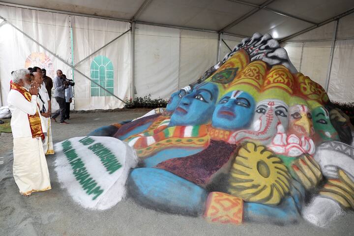 శ్రీనివాసుడి వార్షిక బ్రహ్మోత్సవాల్లో భాగంగా ప్రత్యేక ఆకర్షణగా పుష్ప, ఫొటో ప్రదర్శన