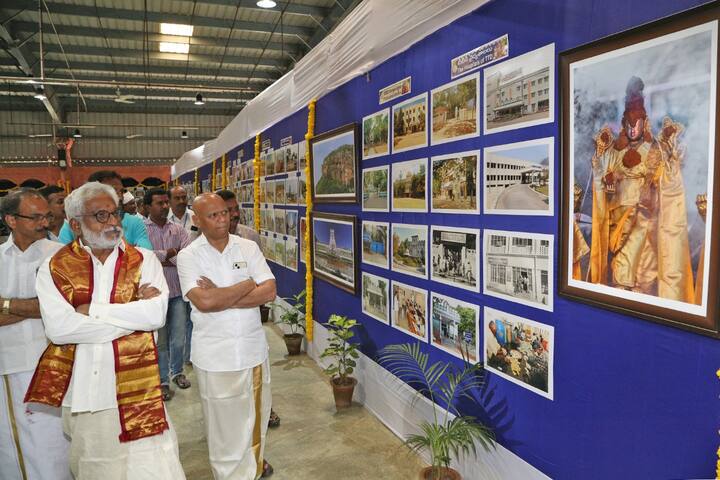 శ్రీనివాసుడి వార్షిక బ్రహ్మోత్సవాల్లో భాగంగా ప్రత్యేక ఆకర్షణగా పుష్ప, ఫొటో ప్రదర్శన