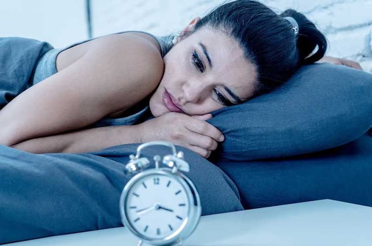 Neuro News: Why sleep comes only at night; Why some people can't sleep even if they want to, know the reason Neuro News : ਰਾਤ ਨੂੰ ਹੀ ਕਿਉਂ ਆਉਂਦੀ ਹੈ ਨੀਂਦ ; ਕਿਉਂ ਕੁਝ ਲੋਕ ਚਾਹੁੰਦੇ ਹੋਏ ਵੀ ਨਹੀਂ ਸੌਂ ਪਾਉਂਦੇ, ਜਾਣੋ ਇਸਦਾ ਕਾਰਨ