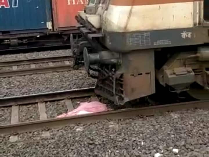 Watch viral video of khandwa when deceased was lying on the railway track for three hours after accident ann Watch: तीन घंटे चालू रेलवे ट्रेक पर पड़ा रहा मृतक, शव के ऊपर से लगातार गुजरती रही ट्रेनें, वीडियो वारयल