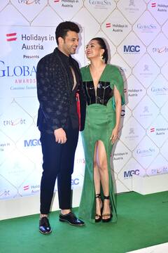 Tejasswi Karan Pics: ग्लैमरस अंदाज में दिखे तेजस्वी प्रकाश और करण कुंद्रा, अवॉर्ड फंक्शन में लाइमलाइट ले गई लव बर्ड्स की कैमिस्ट्री