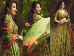 Madhuri Dixit Pics: लहंगा चोली में जब माधुरी दीक्षित ने गिराईं बिजलियां, धक-धक गर्ल के इस हसीन लुक पर फिदा हुए फैंस