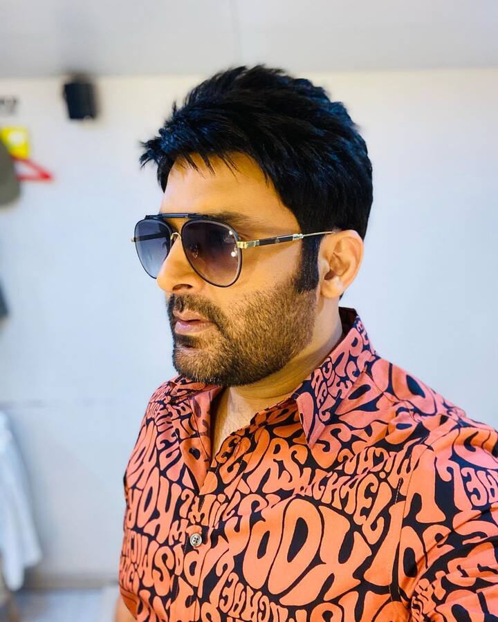 बहरहाल, आज कपिल शर्मा (Kapil Sharma) किसी भी परिचय के मोहताज नहीं हैं और अपनी मेहनत की बदौलत आज वो करोड़ों की सपंत्ति के मालिक हैं.