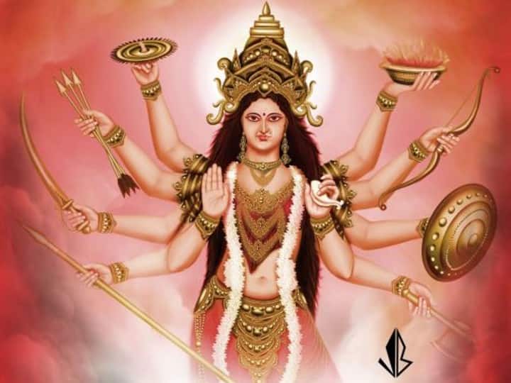 नवरात्रि (Navratri 2022) अर्थात नौ रात्रि. नवरात्रि में कोई भी उपाय रात्रि के समय करने पर इसका लाभ जरूर मिलता है. नवरात्रि में हल्दी का सिर्फ एक उपाय आपको मनचाहा फल प्रदान कर सकता है. इसके लिए एक साबुत पान के पत्ते पर आपकी उम्र के हिसाब से चुटकीभर हल्दी डालें, जैसे 20 साल की उम्र है तो बीस चुटकी हल्दी पान के पत्ते पर रखें.