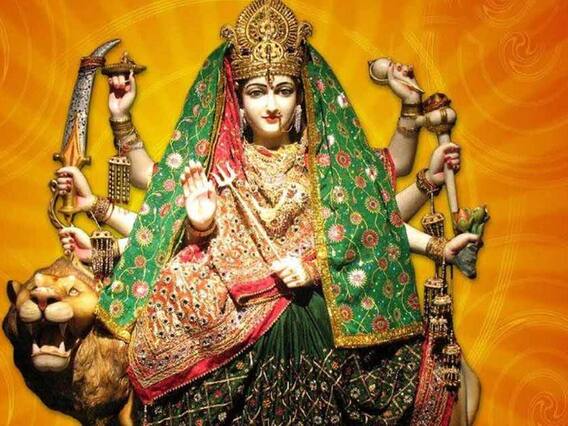 Navratri Haldi Upay: नवरात्रि में एक चुटकी हल्दी से पूरी होगी हर मुरादें, रात में करना होगा सिर्फ एक उपाय