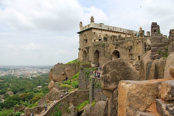 Golconda Fort Secret Mystery: గోడకు చెవులు, నేటికీ వీడని మిస్టరీ...