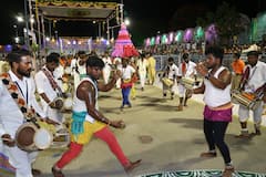 పెద్దశేష వాహ‌న‌ంపై  భక్తులకు ఏడుకొండల స్వామి అభయప్రదానం