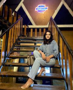 Raiza wilson : ஜன்னல் ஓரமாய் முன்னாலே மின்னல் போலவே  வந்தாயே...நடிகை ரைசாவின் லேட்டஸ்ட் பிக்ஸ்!