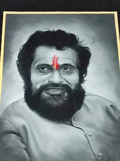 Anand Dighe : नवरात्री निमित्ताने कोल्हापुरात स्वर्गीय आनंद दिघेंचा रांगोळीतून जीवनप्रवास उलघडण्याचा प्रयत्न