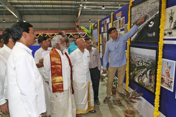శ్రీనివాసుడి వార్షిక బ్రహ్మోత్సవాల్లో భాగంగా ప్రత్యేక ఆకర్షణగా పుష్ప, ఫొటో ప్రదర్శన