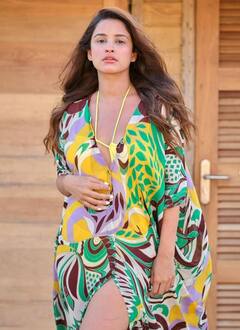 Chetna Pande: ચેતના પાંડેનો બિકિનીમાં હોટ અંદાજ થયો વાયરલ, જુઓ બોલ્ડ તસવીરો