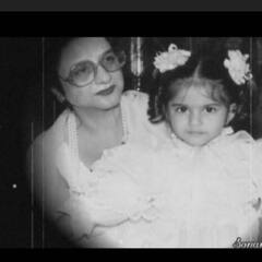 दादी की गोद बैठी दिखीं नन्ही सी Sonam Kapoor, तस्वीरों में नजर आई बेटे 'वायु' की भी झलक