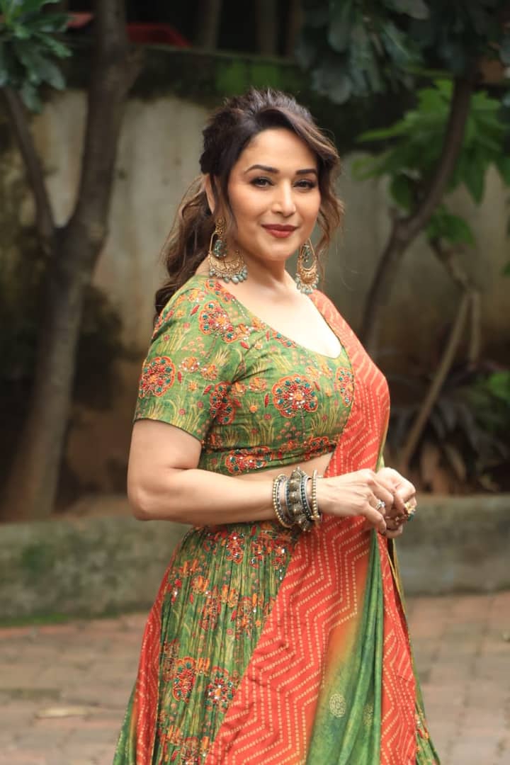 బాలీవుడ్ బ్యూటీ మాధురీ దీక్షిత్ అందమైన ఫోటోలు.