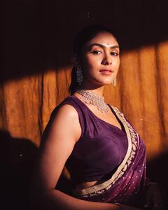 Mrunal Thakur : मृणाल ठाकूरचा मनमोहक अंदाज; साडीतील फोटोंमध्ये दिसतेय छान!