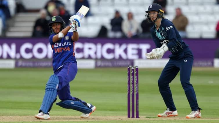 ICC Women's Rankings: Harmanpreet climbs to 5th position after England tour ICC Women's Rankings: ইংল্যান্ডের বিরুদ্ধে অনবদ্য শতরানের সুবাদে ব়্যাঙ্কিংয়ে চার ধাপ এগোলেন হরমনপ্রীত
