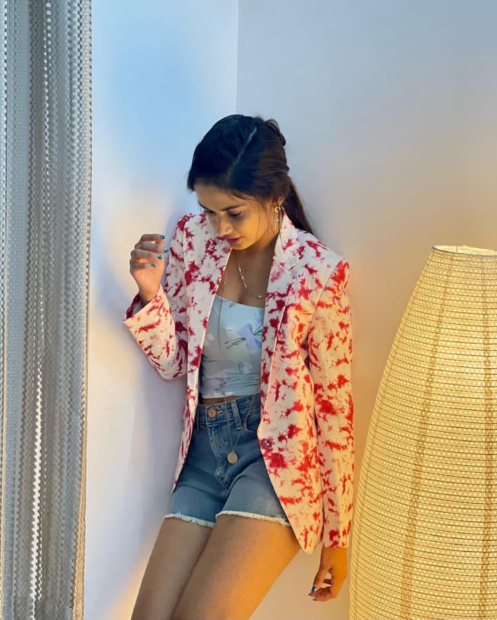 అరియానా గ్లోరీ లేటెస్ట్ ఫోటోస్.  Image Credit: Ariyana Glory/ Instagram