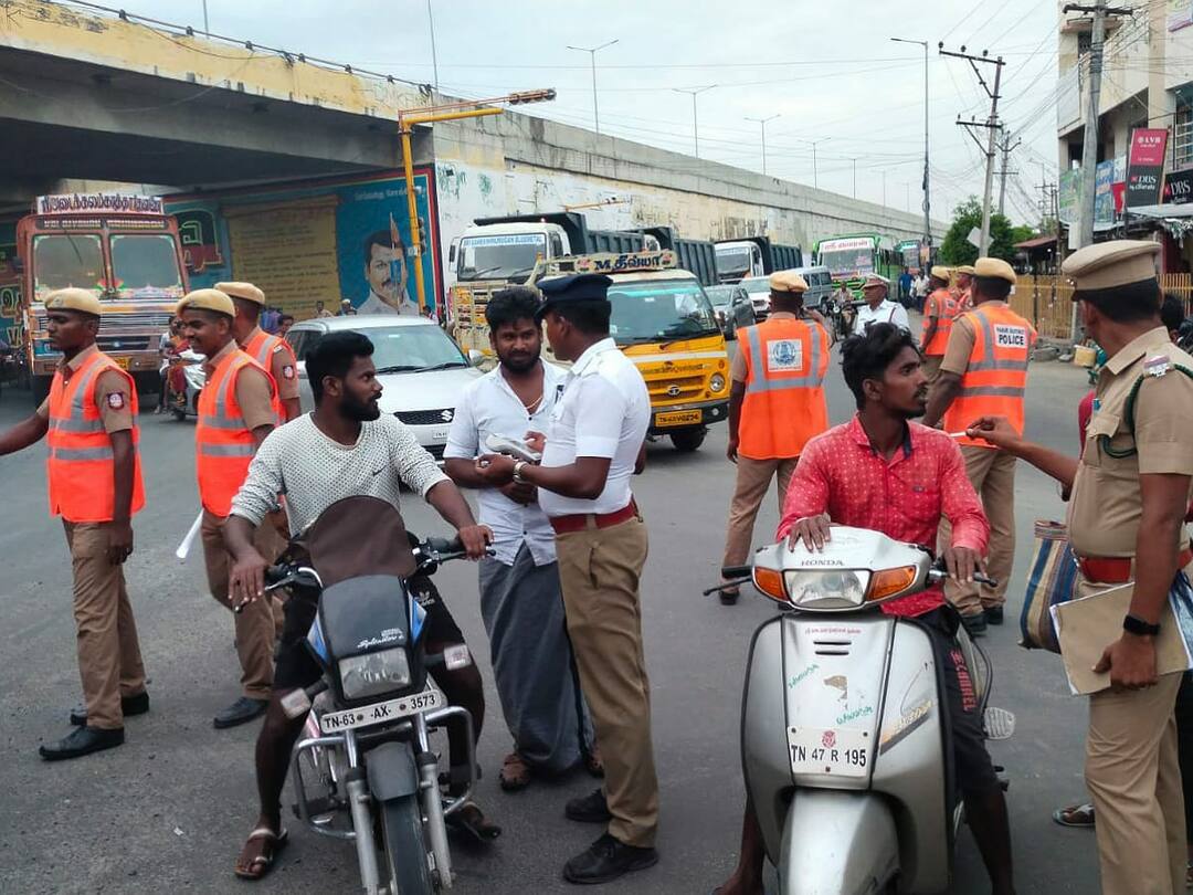 கரூர் மாவட்ட எல்லைகளில் திடீர்  சோதனை - வாகன ஓட்டிகள் திணறல்