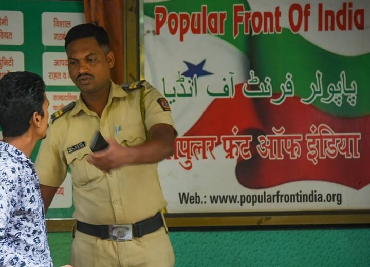 Gujarat News: गुजरात में पीएफआई को लेकर NIA और ATS की बड़ी कार्रवाई, 10 लोगों को पूछताछ के लिए हिरासत में लिया Gujarat NIA and ATS detain 10 people for questioning regarding Popular Front of India connection Gujarat News: गुजरात में पीएफआई को लेकर NIA और ATS की बड़ी कार्रवाई, 10 लोगों को पूछताछ के लिए हिरासत में लिया